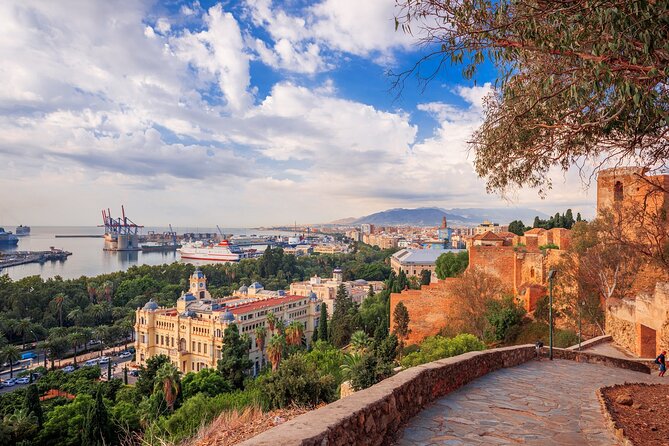 3 Hours Private Guided Tour in Spain with skip the line access - Price and value: what $551.63 per person is really paying for