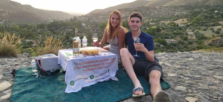 Adventure Cahorros, Monachil/ Climbing and abseiling Granada - Monachil break time, aperitif, and picnic lunch with a toast