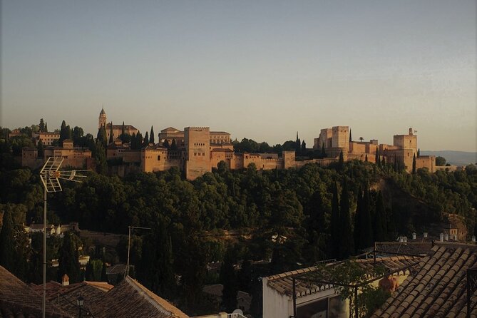 Albaicín and Sacromonte Sunset tour + Flamenco show - Sacromonte cave-houses: where flamenco’s story gets personal