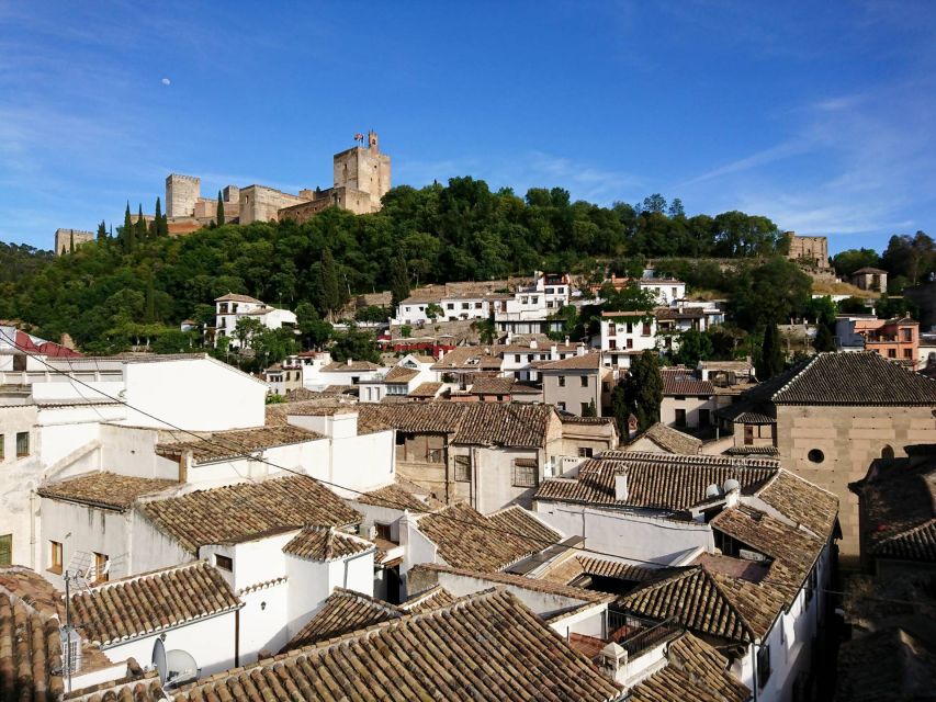 Albaicín & Sacromonte: Tour with Flamenco Show - Why Albaicín and Sacromonte Feel Like Granada in One Night