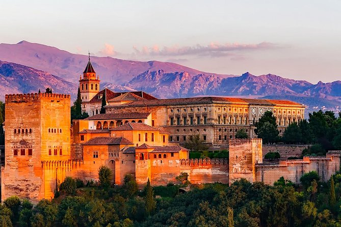 Alhambra and Generalife Skip-the-Line Ticket with Guide - Your first step: the My Top Tour check-in at Paseo de la Sabica
