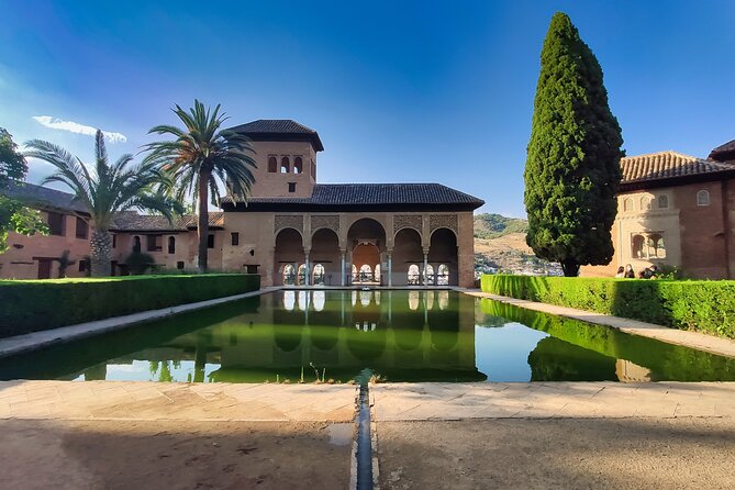 Alhambra and Nasrid Palaces: Skip-the-line Ticket and Local Guide - Should you book this Alhambra skip-the-line guided tour