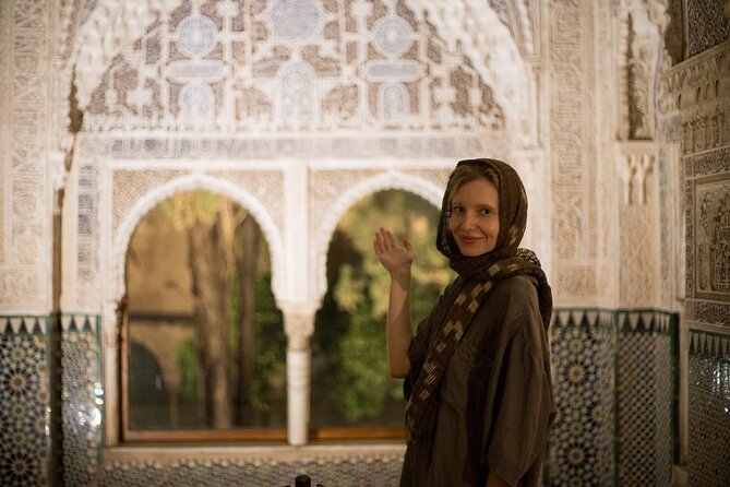 Alhambra Day or Night Private Tour - Generalife: sultans’ summer residence, gardens, and the palace itself