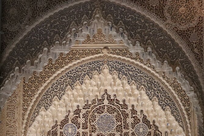 Alhambra Exclusive Tour with Tickets - A More Relaxed Way to See the Alhambra in Only 3 Hours
