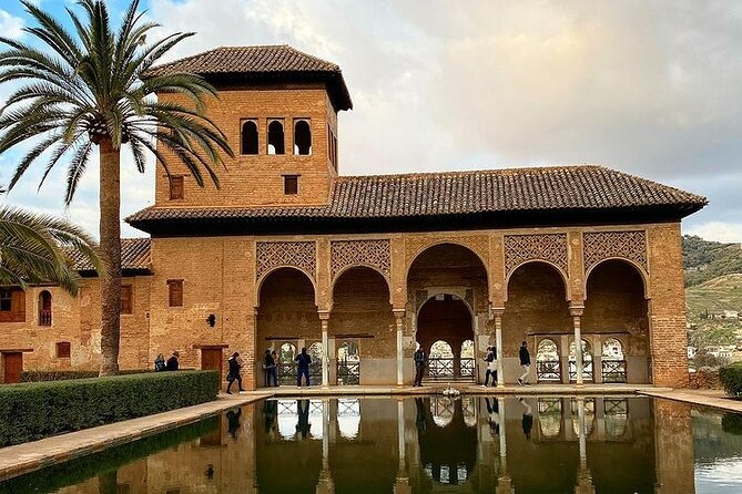 Alhambra Experience – Explore Nasrid Palaces & Generalife Gardens - What you actually get for $58.58, and what you do not