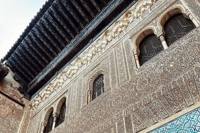 Alhambra Experience – Explore Nasrid Palaces & Generalife Gardens - Stop 1: Alhambra complex entry, security screening, and early momentum
