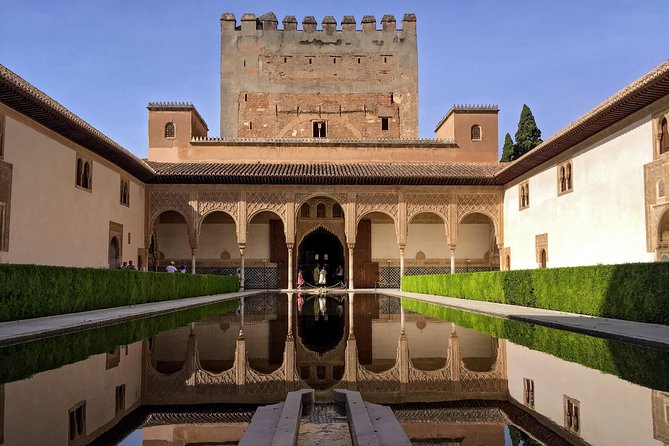 Alhambra & Generalife: Exclusive 3-Hour Private Tour with Tickets Included - Nasrid Palaces: Mexuar, Comares Palace, and the Palace of the Lions