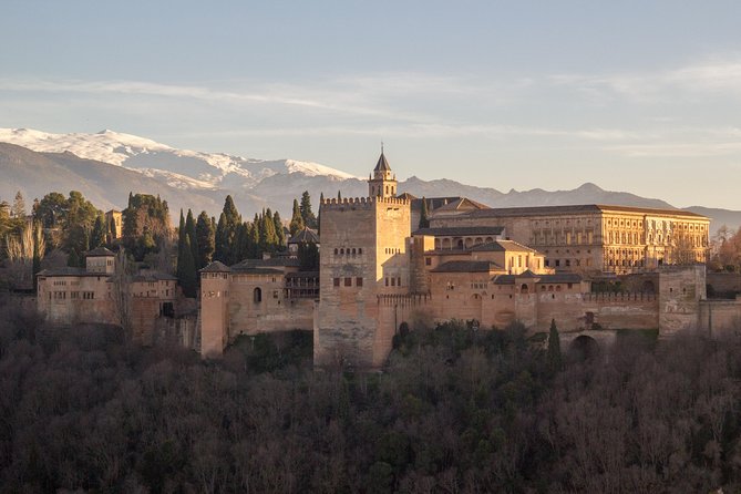 Alhambra & Generalife: Exclusive 3-Hour Private Tour with Tickets Included - Stop 1: Alhambra, the palatial city built for power and spectacle