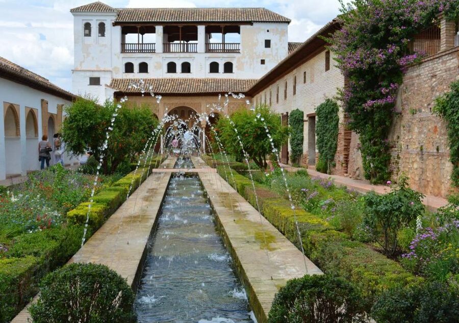 Alhambra & Generalife: Exclusive 3 hours Private Tour - Key moments you will hit (without the slog)