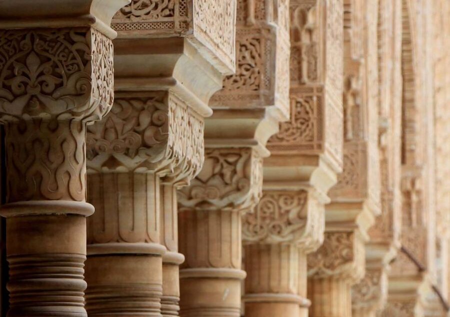Alhambra & Generalife: Exclusive 3 hours Private Tour - Skip the stress, and what you pay for at $198 per person