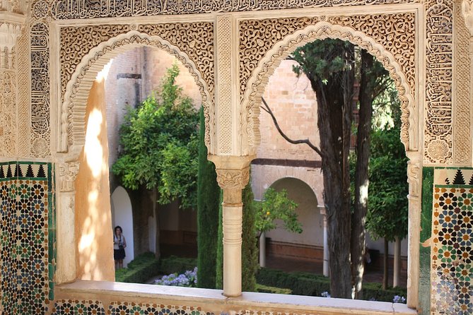Alhambra & Generalife Skip the Line Premium Tour including Nasrid Palaces - Alcazaba Fortress: Strong Walls, Cooler Air, and Big View Energy