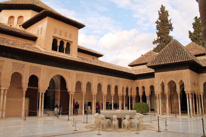 Alhambra Guided Tour, Nasrid Palaces and Generalife - Key things to know before you go