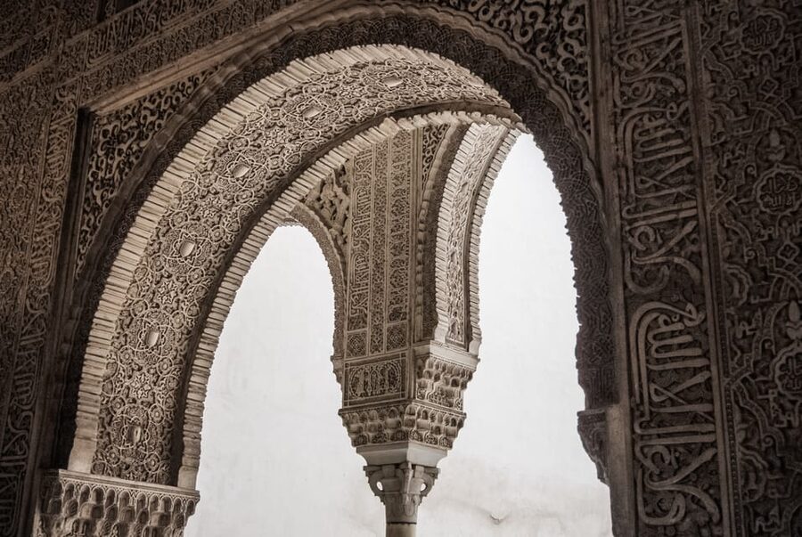 Alhambra & Nasrid Palace: Private Tour with Tickets - What 3 hours feels like with a private guide