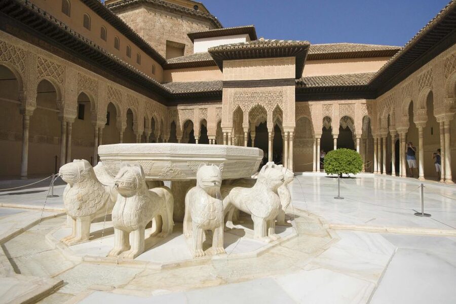 Alhambra, Nasrid Palaces, and Generalife 3-Hour Guided Tour - Charles V Palace: the design contrast that makes the visit click