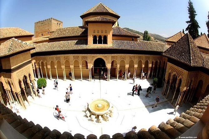 Alhambra, Nasrid Palaces, Generalife & Alcazaba Private Tour - Remains of Medina: Start Where the City Began