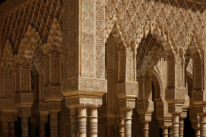 Alhambra, Nasrid Palaces, Generalife & Alcazaba Private Tour - General Guidance for How to Read What You See