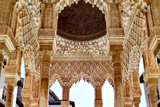Alhambra Private Tour: Nasrid Palaces and Generalife - Who this private tour fits best