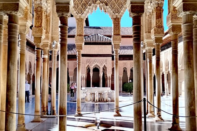 Alhambra Private Tour: Nasrid Palaces and Generalife - Step-by-step flow once you are inside the Alhambra complex