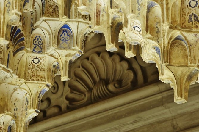 Alhambra Private Tour: Secrets of the Alhambra - Palace of Carlos V: Renaissance Contrast and the Alhambra Museum Stop