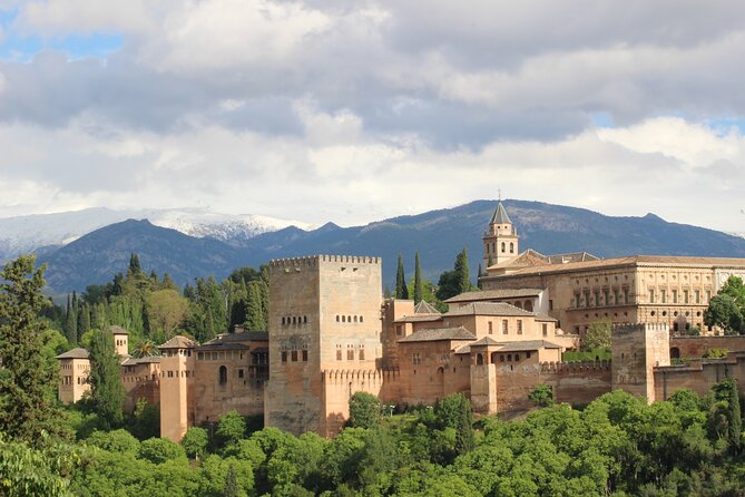 Alhambra private tour with tickets - Quick Hits Before You Go