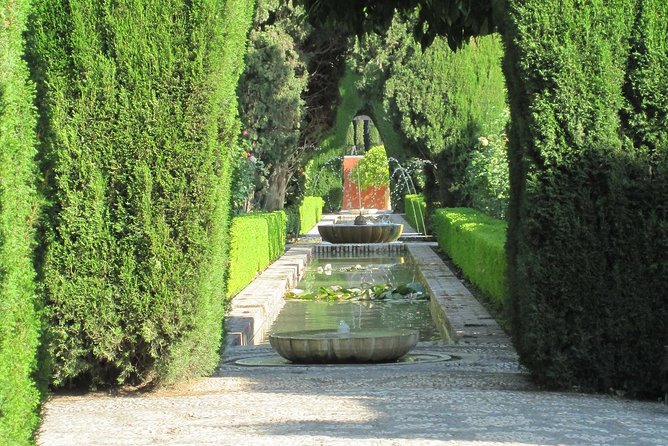 Alhambra Skip-the-Line Guided Tour - Stop 2: Nasrid Palaces and the Fountain of the Lions