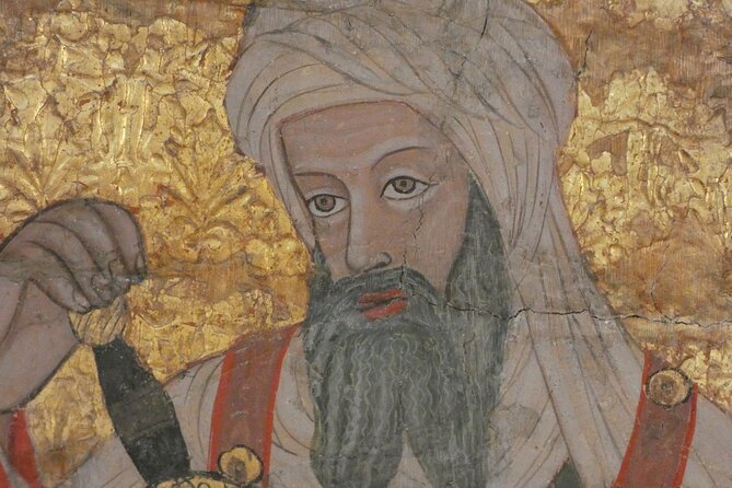 Alhambra Skip-the-line Private Tour including Nasrid Palaces - What kind of guide makes this tour great