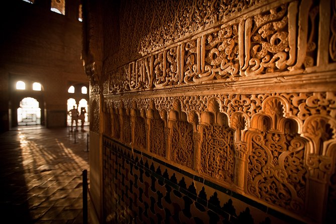 Alhambra: Small Group Tour with Local Guide & Admission - Stop 4: Generalife Gardens, the Summer Palace and the Water Play