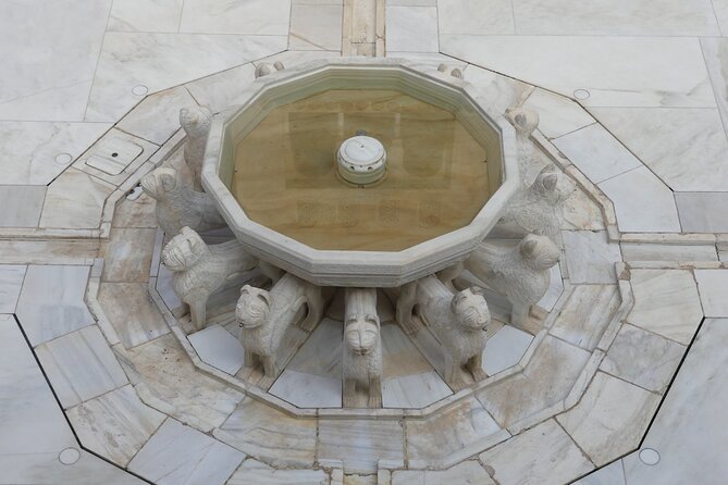 Alhambra Unique Experience: Private visit with official guide - Meeting at P.º del Generalife: start time matters