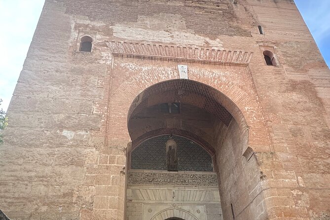 Arabic Private tour Alhambra (Not Included Ticket ) - Who should book this Alhambra tour, and who should think twice