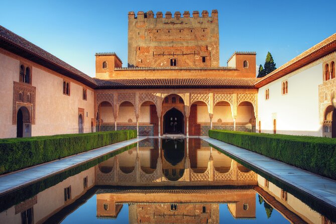 Exclusive Private Alhambra Tour with a Historian - Meet at Polinario Café Bar and plan your day like a walker