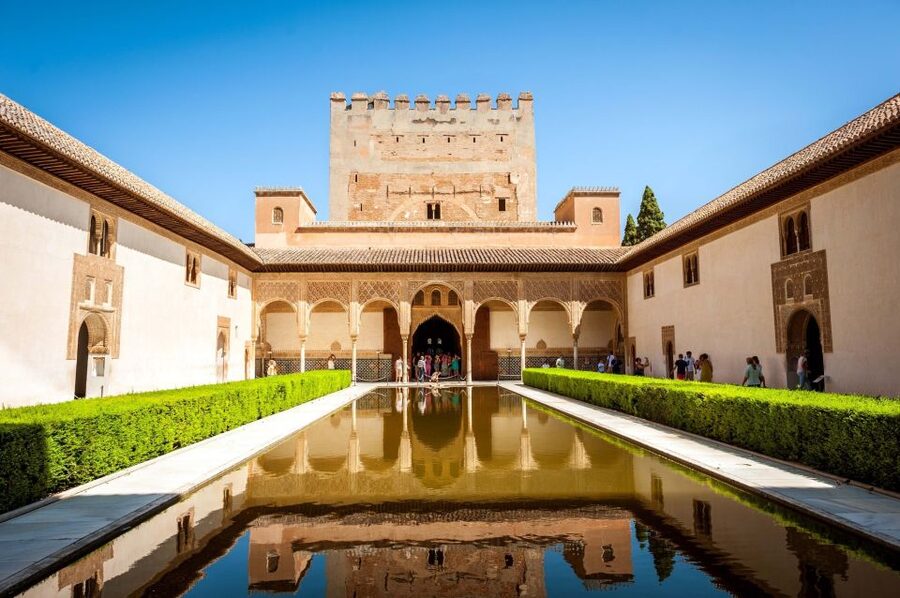 Fast-Track Alhambra & Nasrid Palaces Guided Tour - Key Things That Make This Alhambra Tour a Smart Pick