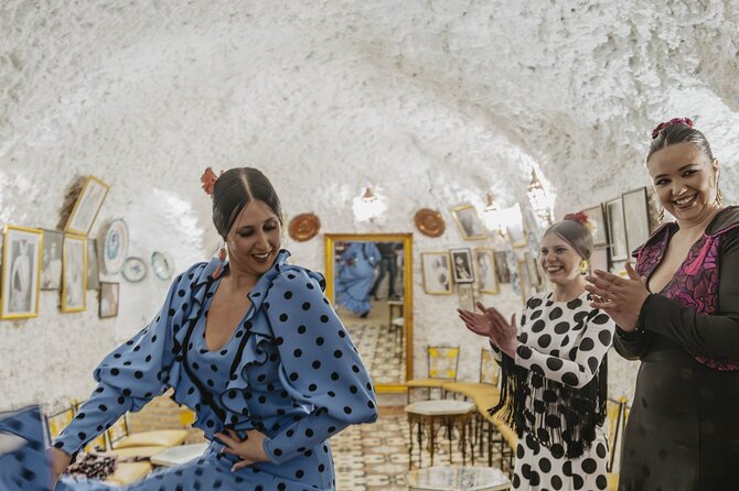 Flamenco show at Cueva Los Amayas, in Sacromonte - Sound, Language, and Why You Can Still Follow Along