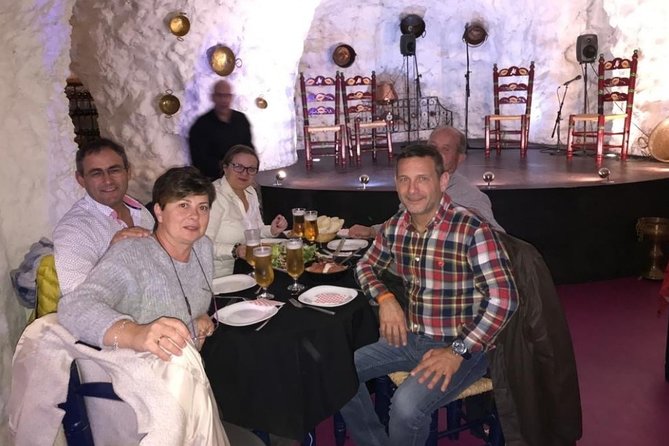 Flamenco Show in a Cave Restaurant in Granada - Tips to make your night feel smooth