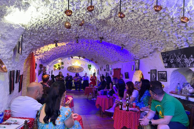 Flamenco Show in Cueva Zincalé - What makes this show feel intimate
