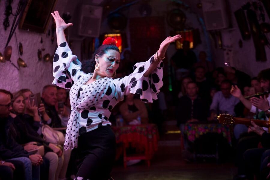 Flamenco Show: Zambra in Cuevas del Sacromonte - Inside the Zambra: why this show format matters