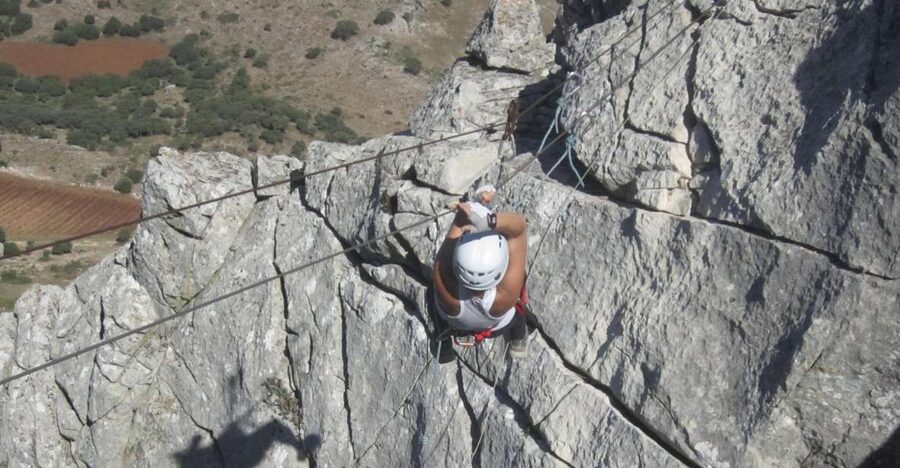 From Granada: 3-Hour Vía Ferrata in Moclín - Gear, briefing, and what “low-medium” really means