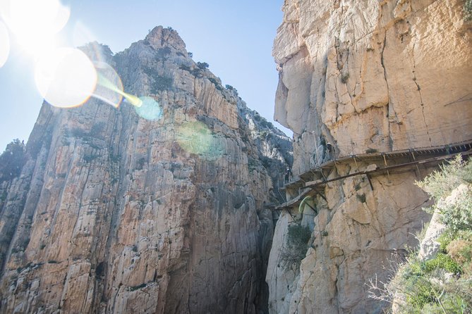 From Granada: Caminito del Rey Guided Tour & Guaranteed Tickets - Safety, Guides, and Group Size: The Calm Part of the Day