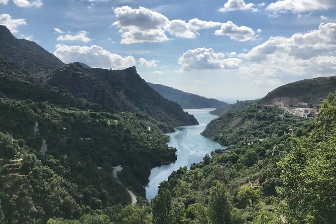 From Granada: Sierra Nevada Safari tour up to 2500 meters high - Stop styles: short walks, viewpoints, and when it is worth getting out