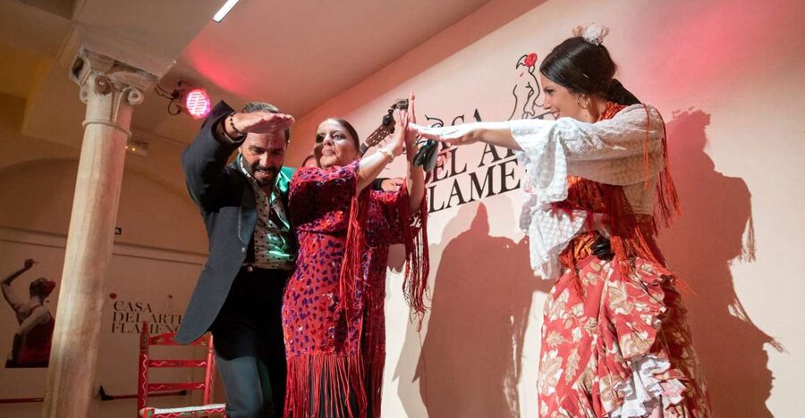 Granada: 1-Hour Traditional Flamenco Show - Finding Casa del Arte Flamenco on Cuesta Gomerez 11