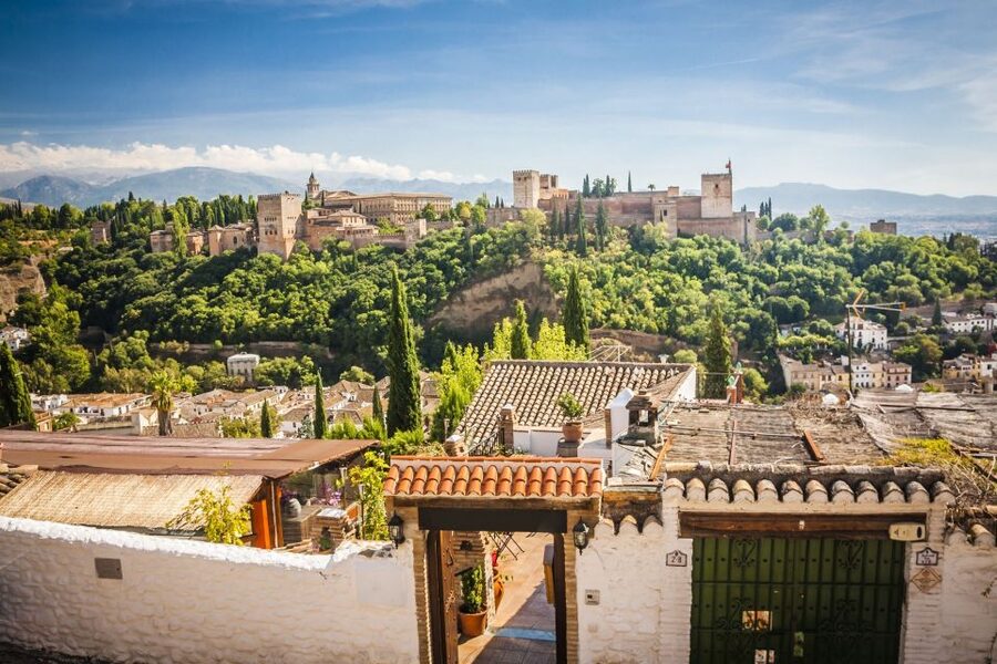 Granada: 2hour Tour of The Albaicín & Sacromonte Premium - The Alhambra views: when to look, where to stand, and how not to miss them