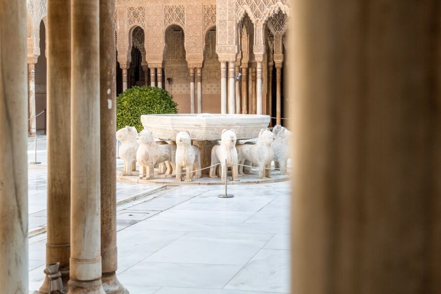 Granada: 3-Hour Alhambra and Generalife Gardens Guided Tour - Should you book the Alhambra and Generalife guided tour?