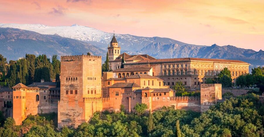 Granada: 3-Hour Alhambra and Generalife Gardens Guided Tour - Why this 3-hour Alhambra route feels worth the money