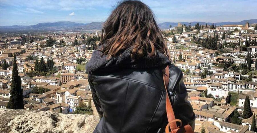 Granada Albaicín: 2.5-Hour Tapas & Drinks Walking Tour - Key highlights at a glance