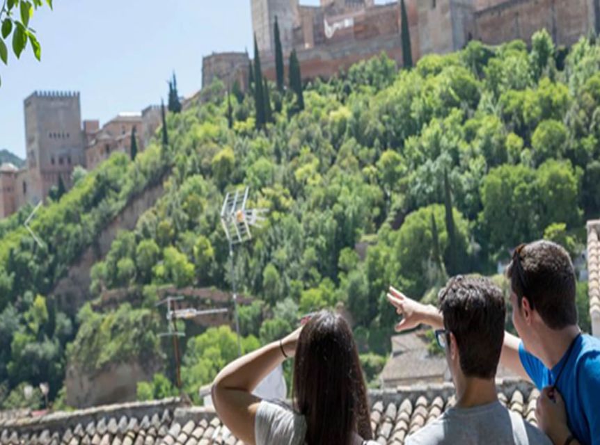 Granada: Albaicín and Sacromonte 2.5-Hour Walking Tour - Price and what $23 really buys you in Granada