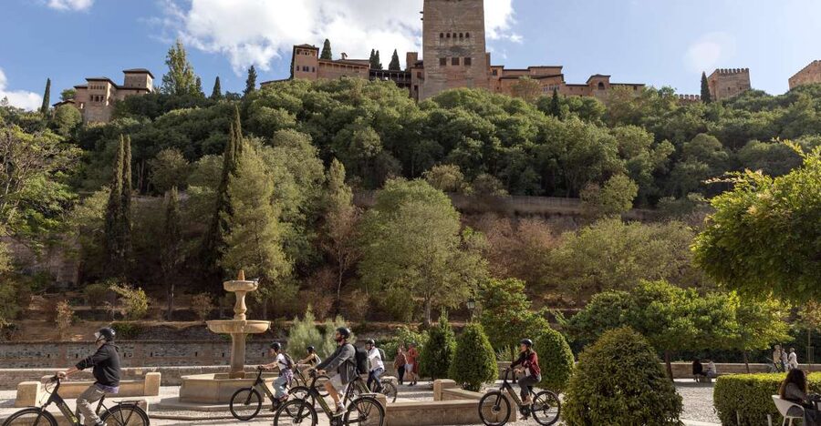 Granada: Albaicin and Sacromonte E-Bike Tour - Key points to know before you go