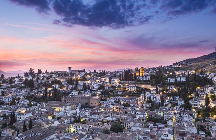 Granada: Albaicin and Sacromonte Evening Walking Tour - La Calderería and Plaza San Miguel Bajo: the lanes before the big viewpoints