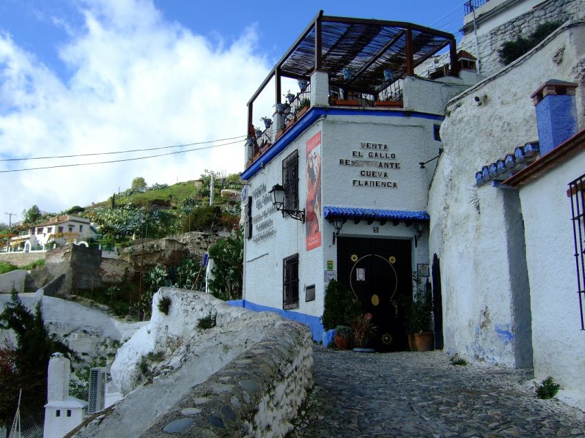 Granada: Albaicín, Sacromonte & Museum of Caves Walking Tour - Key highlights before you go