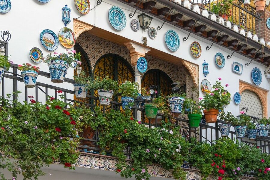 Granada: Albaicín, Sacromonte & Museum of Caves Walking Tour - Albaicín: UNESCO lanes, Moorish echoes, and real viewpoint time