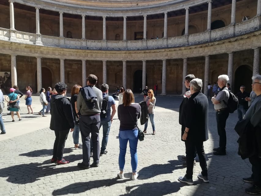 Granada: Alhambra and Albaicín Small Group Tour - Nasrid Palaces in 90 minutes: where Islamic art becomes real
