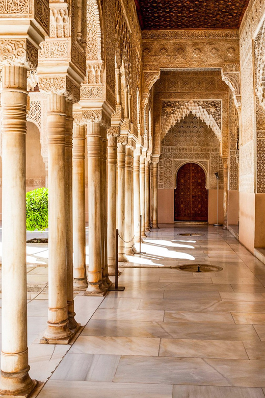 Granada: Alhambra and Nasrid Palaces Entry Ticket - Alcazaba Fortress: Start With the Defensive DNA of the Alhambra